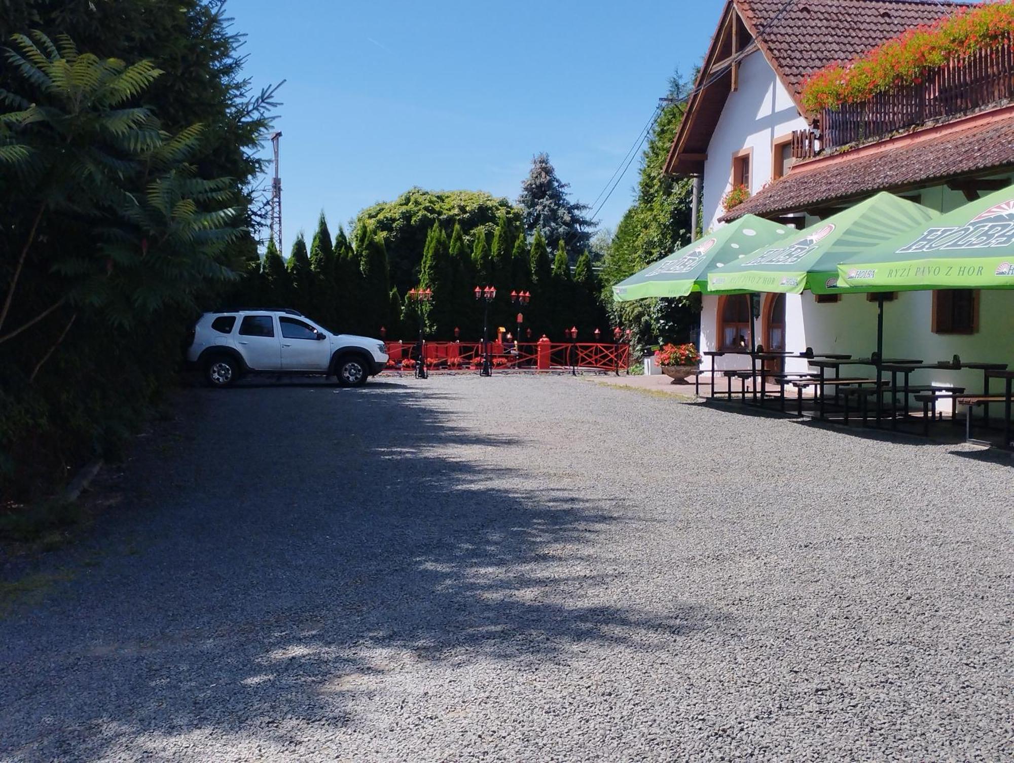 Penzion Restaurace U Helferu Libuň Εξωτερικό φωτογραφία