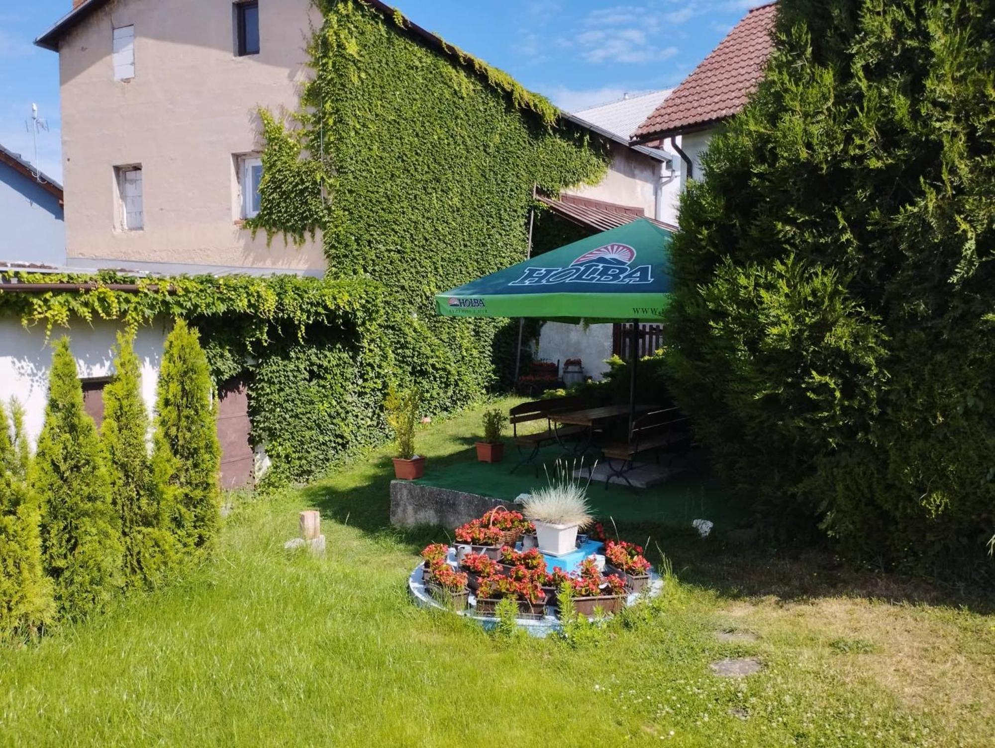 Penzion Restaurace U Helferu Libuň Εξωτερικό φωτογραφία